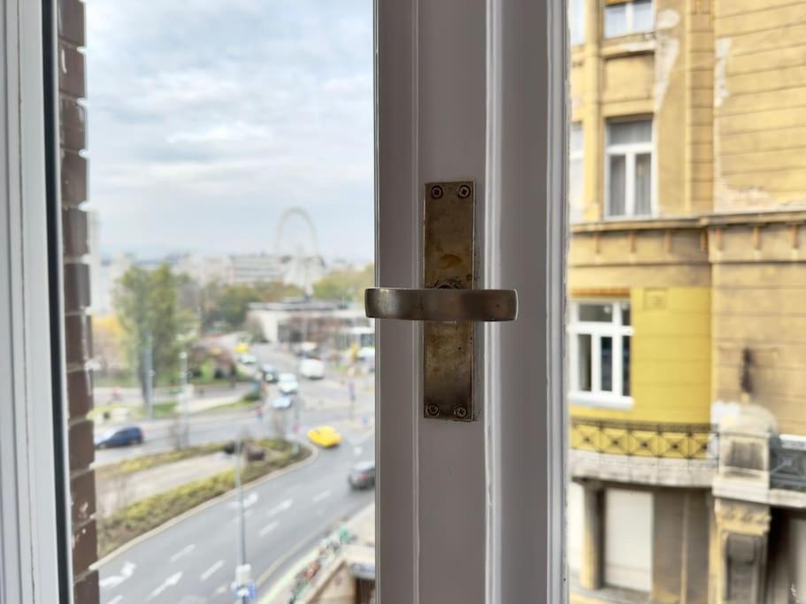 Premium Apartment By Hi - Central 2 Bedroom - Best View Budapest Luaran gambar